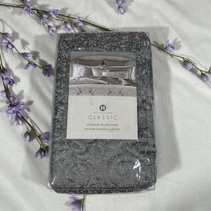 NIB [ 1 Standard ] Quilt Sham for Hotel‎ Collection Classic Embossed Jacquard